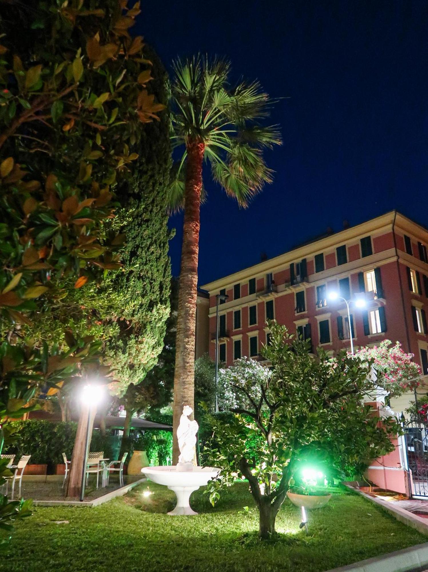 Hotel Le Palme ヴァラッツェ エクステリア 写真